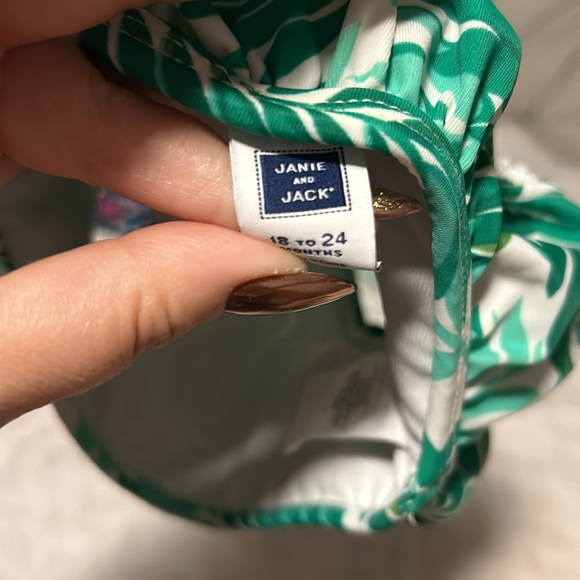 2 Girls 2 Piece Bathing Suits Carters & Janie & Jack - 18 months - Picture 3 of 5